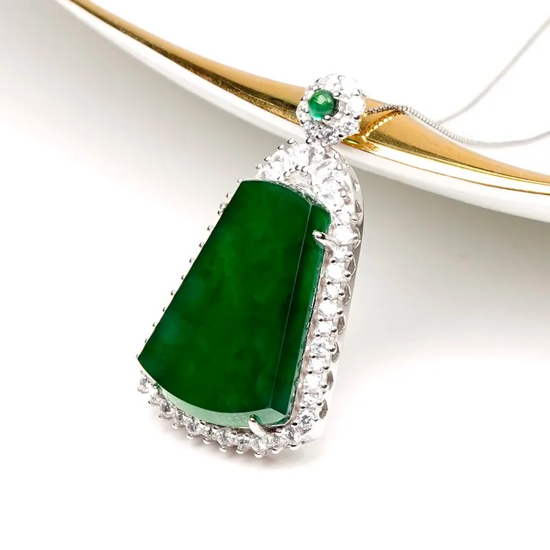 翡翠 最高級ガラス種 無事牌